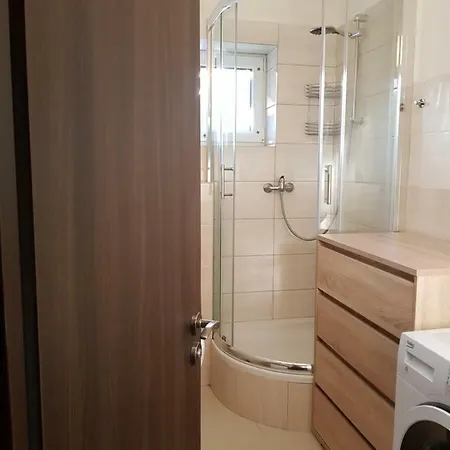 Green Park Apartment